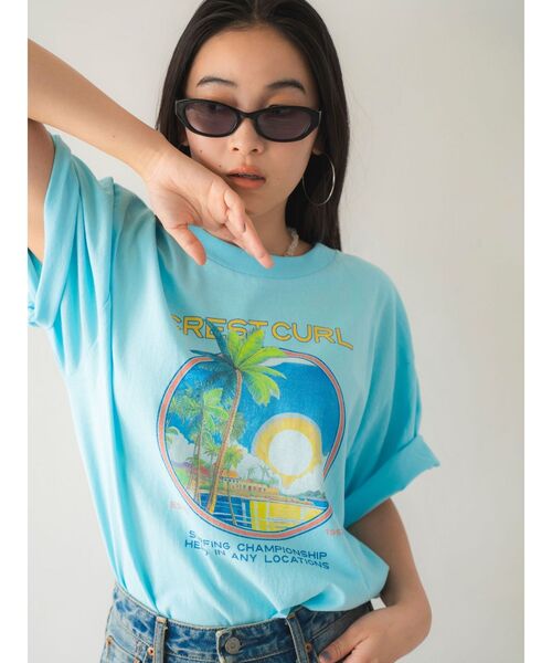 Ungrid(アングリッド)の「CREST CURLロゴTee(Tシャツ/カットソー・レディース・ブルー/オフホワイト/レッド・FREE)」の15枚目の写真