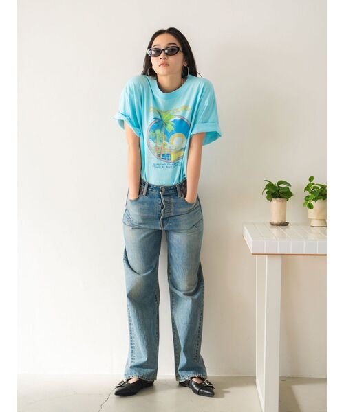 Ungrid(アングリッド)の「CREST CURLロゴTee(Tシャツ/カットソー・レディース・ブルー/オフホワイト/レッド・FREE)」の17枚目の写真