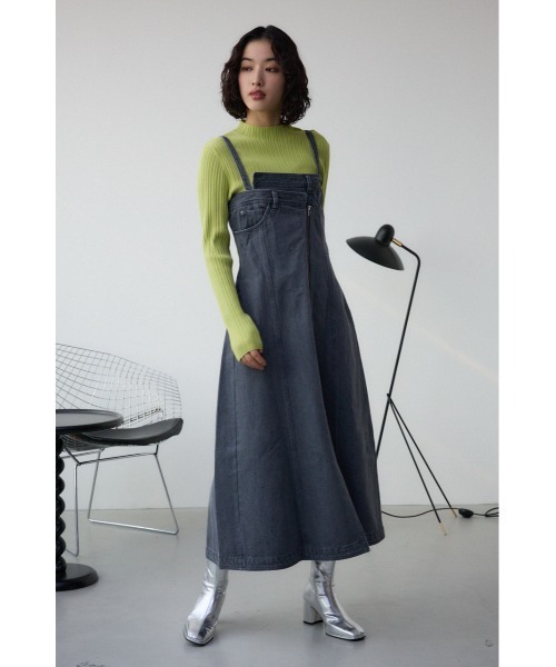 AZUL by moussy(アズールバイマウジー)の「AZUL DENIM ダブルウエストキャミワンピース(ワンピース・レディース・ライトブラック/ワンウォッシュ・SMALL/MEDIUM)」の3枚目の写真