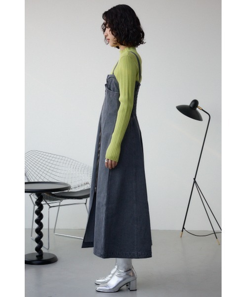 AZUL by moussy(アズールバイマウジー)の「AZUL DENIM ダブルウエストキャミワンピース(ワンピース・レディース・ライトブラック/ワンウォッシュ・SMALL/MEDIUM)」の6枚目の写真