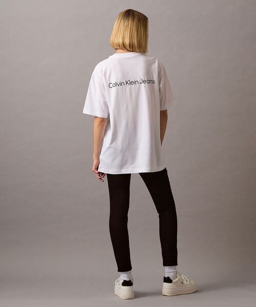 Calvin Klein(カルバン・クライン)の「【ユニセックス】バックロゴ ショートスリープ Tシャツ(Tシャツ/カットソー・メンズ・ベージュ/ブラック/ホワイト・S/XL/L/M/XS)」の17枚目の写真