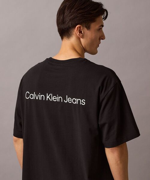 Calvin Klein(カルバン・クライン)の「【ユニセックス】バックロゴ ショートスリープ Tシャツ(Tシャツ/カットソー・メンズ・ベージュ/ブラック/ホワイト・S/XL/L/M/XS)」の1枚目の写真