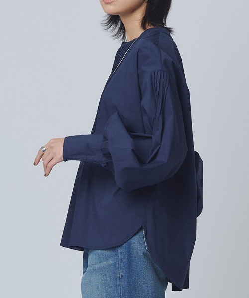 RASW（ラス）の「[RASW]キーネックボリュームスリーブブラウス（シャツ/ブラウス・レディース・ネイビー/オフホワイト/ブラック・M/L）」の21枚目の写真