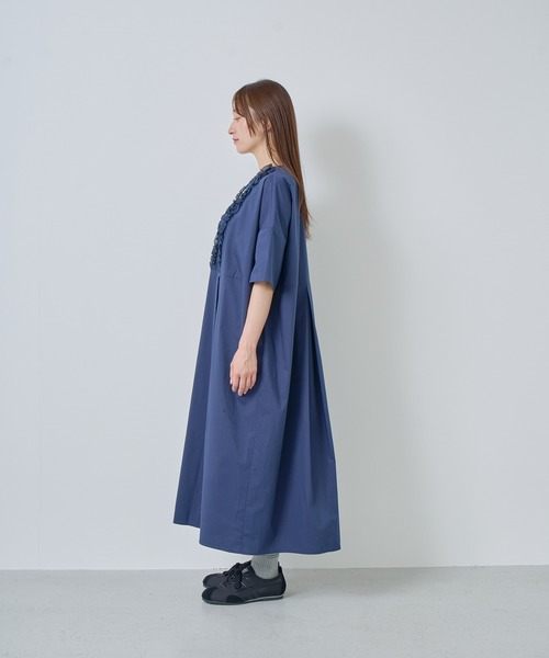 Kelen（ケレン）の「「KELEN / ケレン」 フリルデザインVネックワンピース RIFFEW（ワンピース・レディース・ライトグリーン/ネイビー/グレー/ブラック・S/M）」の18枚目の写真