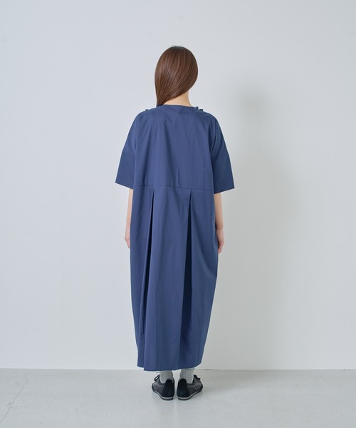 Kelen（ケレン）の「「KELEN / ケレン」 フリルデザインVネックワンピース RIFFEW（ワンピース・レディース・ライトグリーン/ネイビー/グレー/ブラック・S/M）」の20枚目の写真