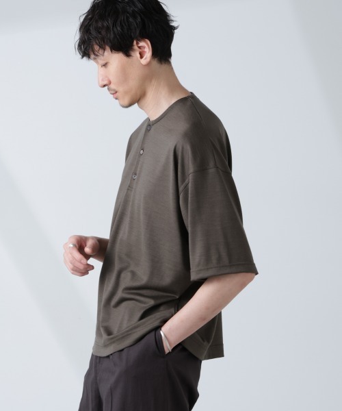 NANO universe(ナノユニバース)の「「ALL-DAYS COMFORT 100% WOOL」 ヘンリーネックTEE(Tシャツ/カットソー・メンズ・ブラック/カーキ・L/M/S)」の11枚目の写真