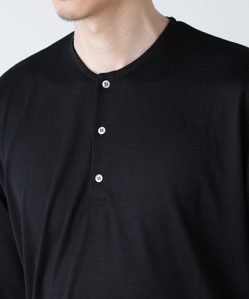 NANO universe(ナノユニバース)の「「ALL-DAYS COMFORT 100% WOOL」 ヘンリーネックTEE(Tシャツ/カットソー・メンズ・ブラック/カーキ・L/M/S)」の19枚目の写真