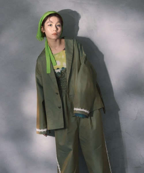THE GOODLAND MARKET（ザグッドランドマーケット）の「cwtch　DRAWSTRING　JACKET（その他アウター・レディース・ライトカーキ/パープル・FREE）」の2枚目の写真