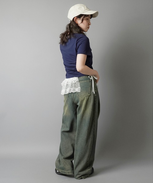 ボトムにレイヤードして一気に今っぽ！レース巻きスカート