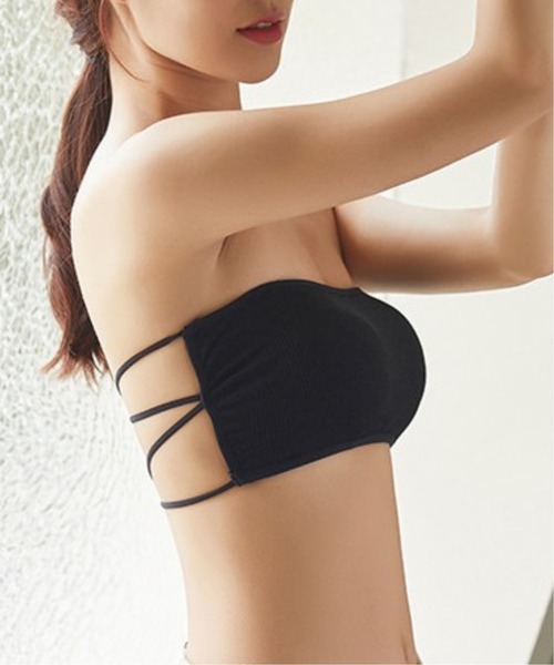 lit.Cy(リットシー)の「ボリュームアップ BACKクロス チューブトップ ベアトップ カップ付き(チューブトップ・レディース・ブラック/オフホワイト/クリーム・FREE)」の1枚目の写真