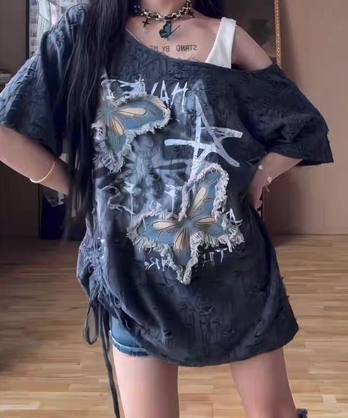 Sibra(シブラ)の「バタフライ刺繍Tシャツ(Tシャツ/カットソー・レディース・グレー/ベージュ/ブラック・M)」の4枚目の写真