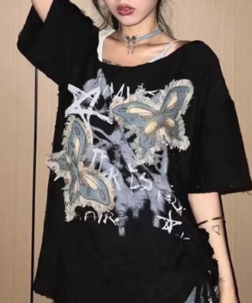Sibra(シブラ)の「バタフライ刺繍Tシャツ(Tシャツ/カットソー・レディース・グレー/ベージュ/ブラック・M)」の8枚目の写真