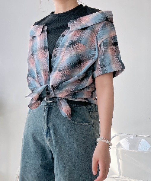 AS KNOW AS plus(アズノゥアズプラス)の「●2WAYドッキング半袖シアーシャツ(シャツ/ブラウス・レディース・オフホワイト/アイボリー系/ブルー系/イエロー系/カーキ/ピンク系/ネイビー系/ブラック系/ブルー系1・FREE)」の14枚目の写真