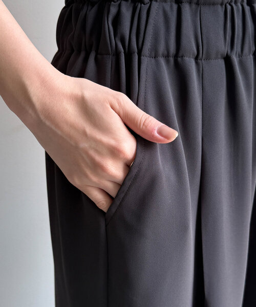 DouDou(ドゥドゥ)の「ドロストワイドパンツ(その他パンツ・レディース・チャコールグレー/オフホワイト/ブラック・FREE/TM)」の6枚目の写真
