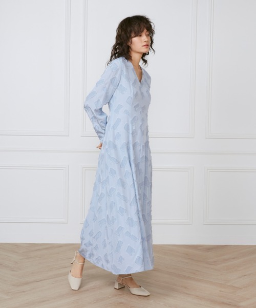 INED(イネド)の「カットジャガードミディ丈ワンピース《la veille by SUPERIOR CLOSET》(ワンピース・レディース・サックスブルー/アイボリー・9号/11号/7号)」の8枚目の写真