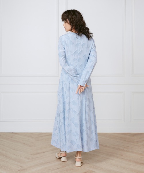 INED(イネド)の「カットジャガードミディ丈ワンピース《la veille by SUPERIOR CLOSET》(ワンピース・レディース・サックスブルー/アイボリー・9号/11号/7号)」の7枚目の写真