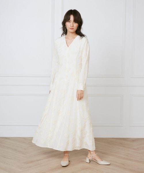 INED(イネド)の「カットジャガードミディ丈ワンピース《la veille by SUPERIOR CLOSET》(ワンピース・レディース・サックスブルー/アイボリー・9号/11号/7号)」の4枚目の写真