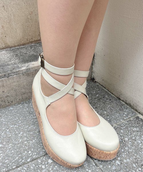 大人気リピート生産決定！】クロスストラップ厚底パンプス