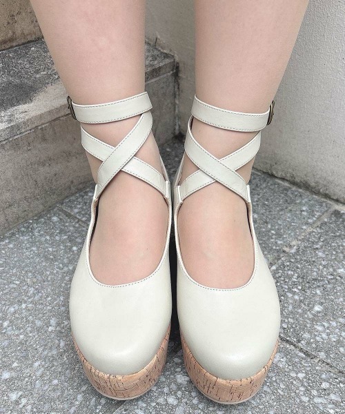 大人気リピート生産決定！】クロスストラップ厚底パンプス
