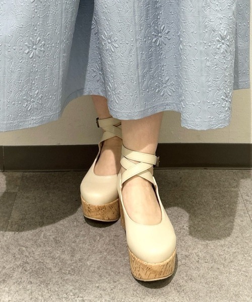 クロスストラップ厚底パンプス（パンプス）｜an another angelus