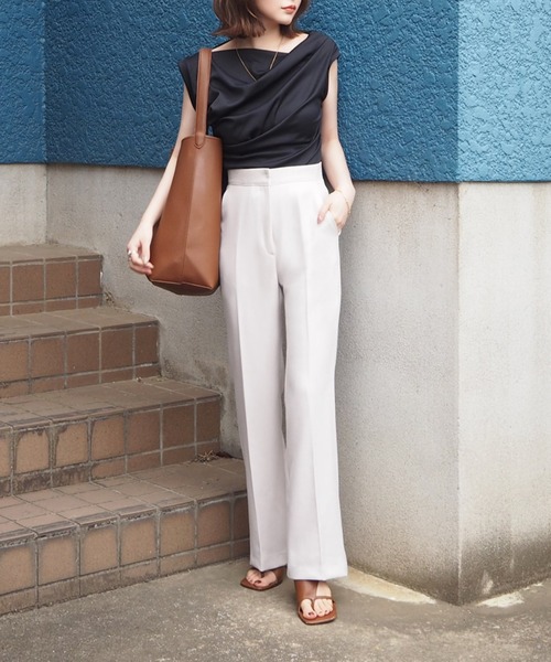 LAULEN（ローレン）の「asymmetry shoulder drape tops /アシンメトリーショルダータックドレープトップス（Tシャツ/カットソー・レディース・ブラック/アイボリー・FREE）」の19枚目の写真