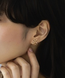 【LA MUE】メタルフラワーピアス