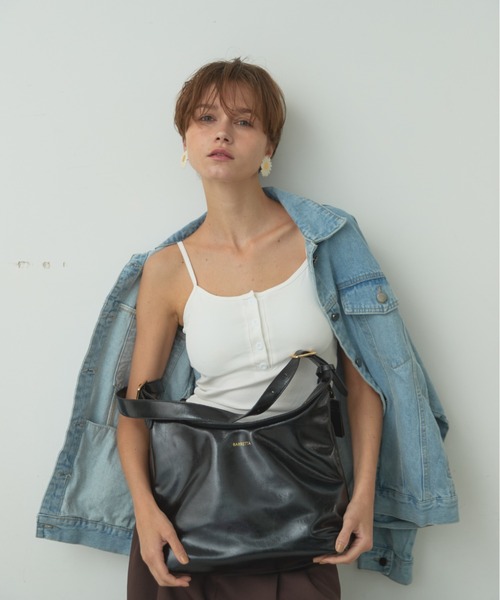 BARRETTA(バレッタ)の「フェイクレザーワンショルダーバッグ(ショルダーバッグ・レディース・ブラック/アイボリー・FREE)」の13枚目の写真