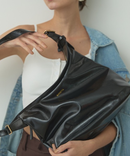 BARRETTA(バレッタ)の「フェイクレザーワンショルダーバッグ(ショルダーバッグ・レディース・ブラック/アイボリー・FREE)」の8枚目の写真