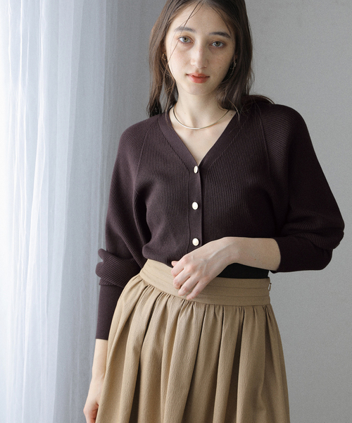 La TOTALITE(ラトータリテ)の「【洗える】Vネックシルエットカーディガン(カーディガン/ボレロ・レディース・ブラック/ピンク系その他/ブラウン/レッド・FREE)」の13枚目の写真