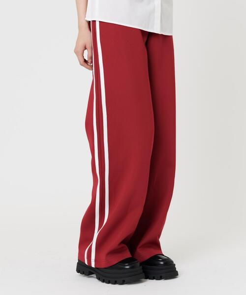 WEGO（ウィゴー）の「WEGO/スクールライントラックパンツ（スウェットパンツ・レディース・ネイビー/ブラック/ベージュ/ピンク/ワイン・FREE）」の5枚目の写真