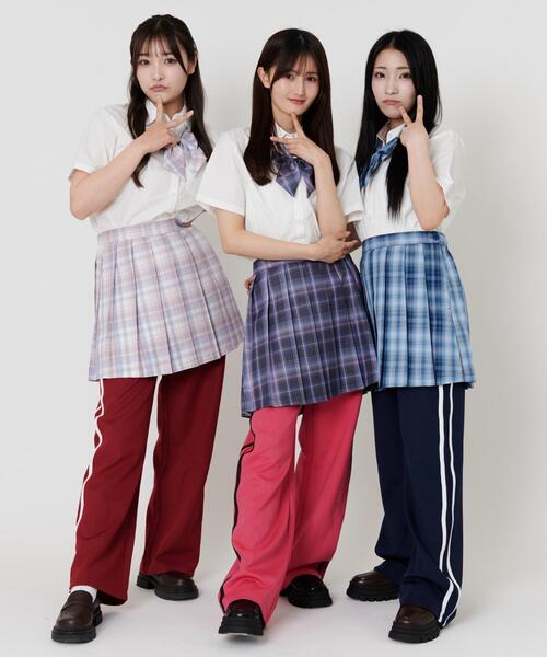 WEGO（ウィゴー）の「WEGO/スクールライントラックパンツ（スウェットパンツ・レディース・ネイビー/ブラック/ベージュ/ピンク/ワイン・FREE）」の16枚目の写真