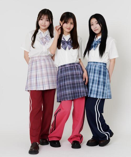 WEGO（ウィゴー）の「WEGO/スクールライントラックパンツ（スウェットパンツ・レディース・ネイビー/ブラック/ベージュ/ピンク/ワイン・FREE）」の17枚目の写真