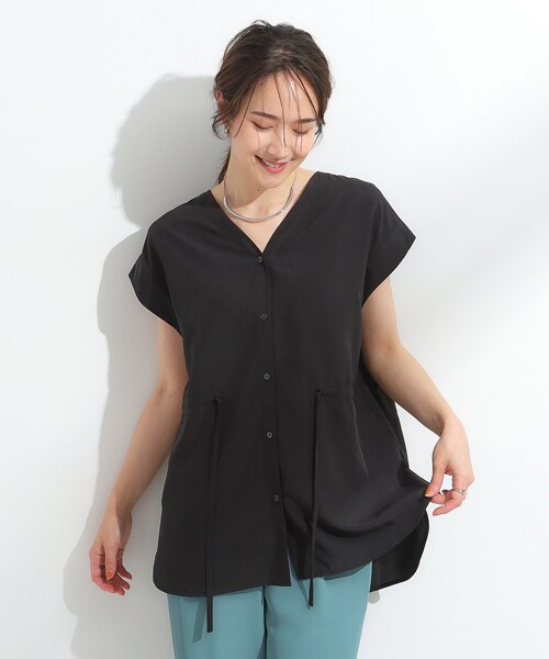 SHOO・LA・RUE(シューラルー)の「【S-LL】シルエットが変えられる ウエストリボンブラウス(シャツ/ブラウス・レディース・オリーブ/ブラック/アイボリー・04/03/02/01)」の11枚目の写真