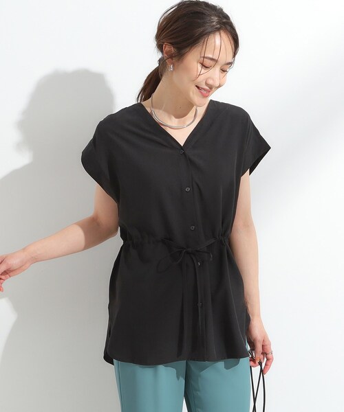SHOO・LA・RUE(シューラルー)の「【S-LL】シルエットが変えられる ウエストリボンブラウス(シャツ/ブラウス・レディース・オリーブ/ブラック/アイボリー・04/03/02/01)」の15枚目の写真