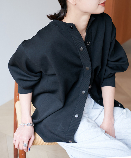 JOURNAL STANDARD(ジャーナルスタンダード)の「《WEB限定追加》ウォッシャブルバナナスリーブカーディガン(カーディガン/ボレロ・レディース・ブラック/チャコールグレー/ブラウン・FREE)」の1枚目の写真