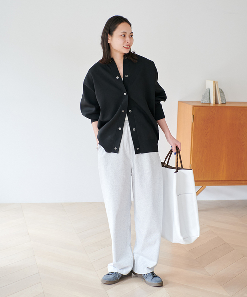 JOURNAL STANDARD(ジャーナルスタンダード)の「《WEB限定追加》ウォッシャブルバナナスリーブカーディガン(カーディガン/ボレロ・レディース・チャコールグレー/ブラック/ブラウン・FREE)」の4枚目の写真