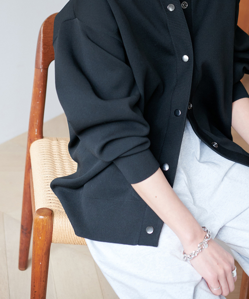 JOURNAL STANDARD(ジャーナルスタンダード)の「《WEB限定追加》ウォッシャブルバナナスリーブカーディガン(カーディガン/ボレロ・レディース・チャコールグレー/ブラック/ブラウン・FREE)」の20枚目の写真