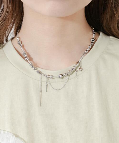 SMELLY(スメリー)の「モチーフチャームマンテルネックレス(ネックレス・レディース・シルバー系その他・-)」の2枚目の写真