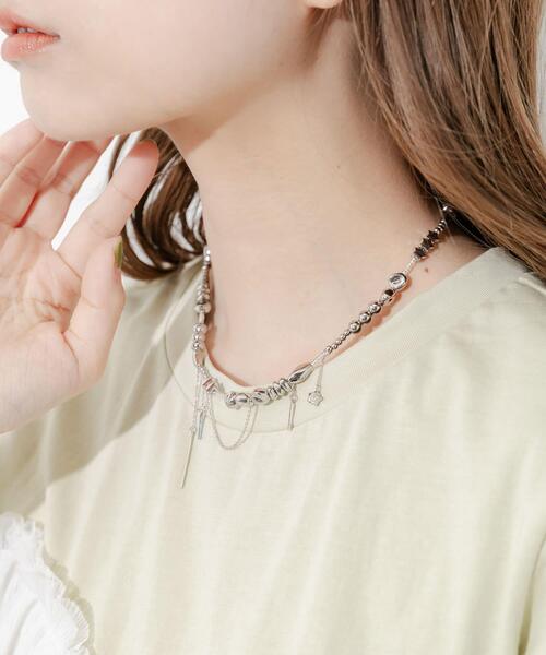 SMELLY(スメリー)の「モチーフチャームマンテルネックレス(ネックレス・レディース・シルバー系その他・-)」の3枚目の写真
