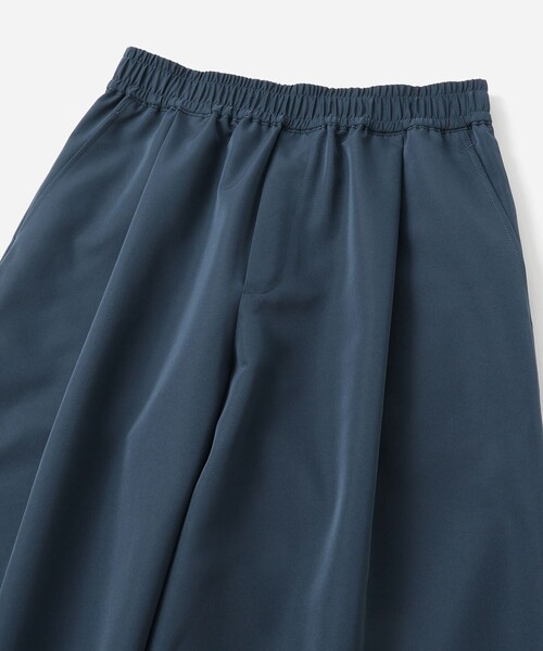 Saturdays NYC（サタデーズ ニューヨークシティ ）の「Palmetto Tuck Wide Pants（その他パンツ・レディース・ブルー/オリーブ・L/M/S）」の13枚目の写真