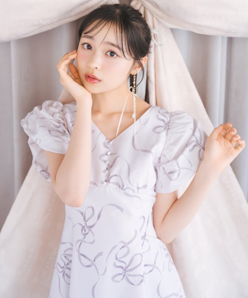 リボンプリントバブルスリーブフレアワンピース（ワンピース