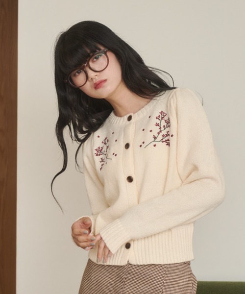 REMOON（リムーン）の「刺繍ニットカーディガン（カーディガン/ボレロ・レディース・グレー/アイボリー・FREE）」の3枚目の写真