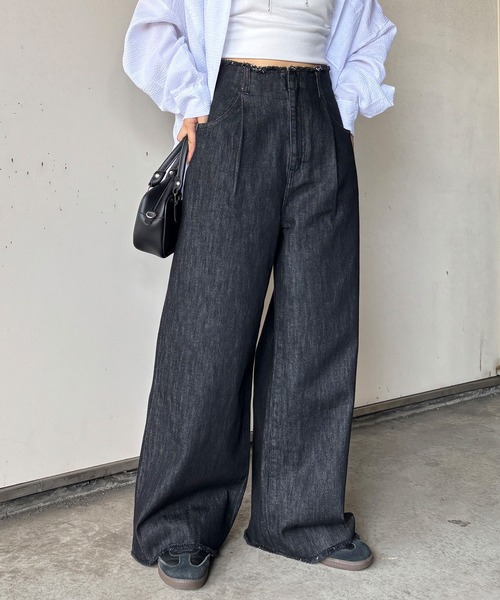 ISOOK（アイスー）の「ウエストカットオフデニムパンツ / ストレート デザインデニム ハイウエスト ジーパン ジーンズ ブラック ブルー 黒 青 ZOZOTOWN限定（デニムパンツ・レディース・インディゴブルー/ブラック・マルチサイズ）」の12枚目の写真