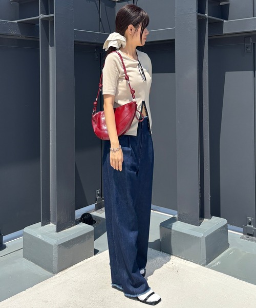 ISOOK（アイスー）の「ウエストカットオフデニムパンツ / ストレート デザインデニム ハイウエスト ジーパン ジーンズ ブラック ブルー 黒 青 ZOZOTOWN限定（デニムパンツ・レディース・インディゴブルー/ブラック・マルチサイズ）」の17枚目の写真