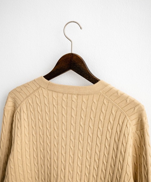 THE NORTH FACE（ザノースフェイス）の「THE NORTH FACE ザ・ノースフェイス M'S HOLIDAY CARDIGAN ワンポイントロゴ刺繍Vネックニットカーディガン（カーディガン/ボレロ・メンズ・ブラック/ライトベージュ・M/L/XL）」の4枚目の写真