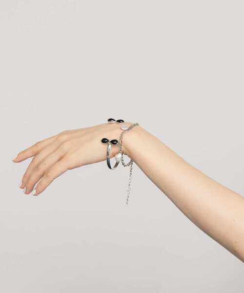 KBF(ケイビーエフ)の「バングルコンビブレスレット(ブレスレット・レディース・シルバー・ONE)」の2枚目の写真