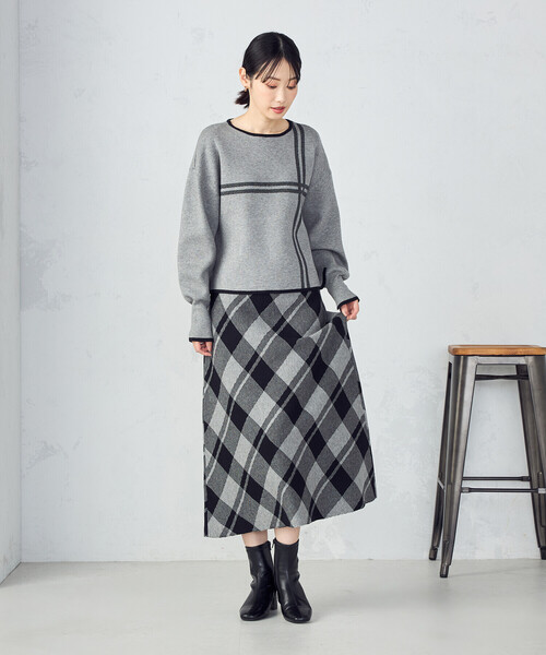 COMME CA ISM（コムサイズム）の「チェック柄　ニットスカート / セットアップ対応（スカート・レディース・ブラック/グレー・LARGE/MEDIUM）」の4枚目の写真