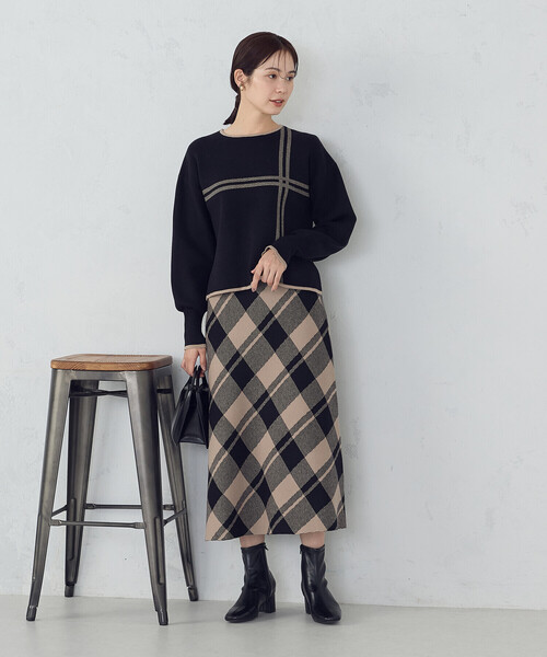COMME CA ISM（コムサイズム）の「チェック柄　ニットスカート / セットアップ対応（スカート・レディース・ブラック/グレー・LARGE/MEDIUM）」の9枚目の写真