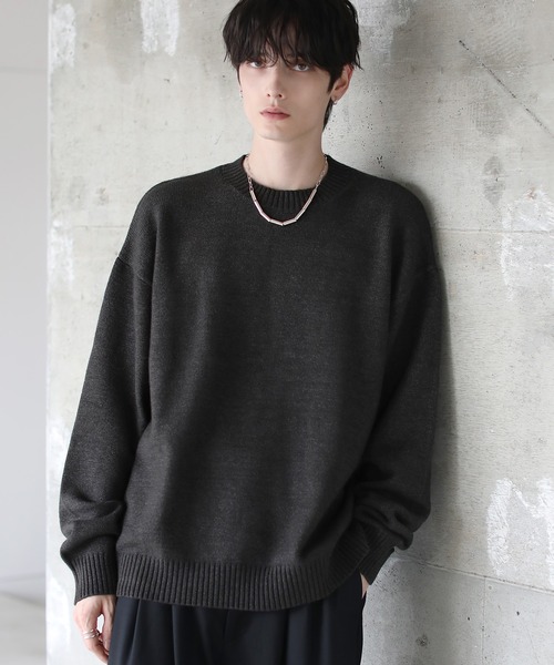 ETELIO(エテリオ)の「【マシンウォッシャブル】リラックスフィットシルキータッチもちもちニット(ニット/セーター・メンズ・アイボリー/チャコール/ブラウン/ブルー/ワイン/ブラック・L/XL/M/S)」の4枚目の写真