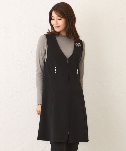 TO BE CHIC（トゥー ビー シック）の「マットストレッチダンボール ロングジレ（ベスト・レディース・ピンク系その他2/ブラック・40/42）」の2枚目の写真